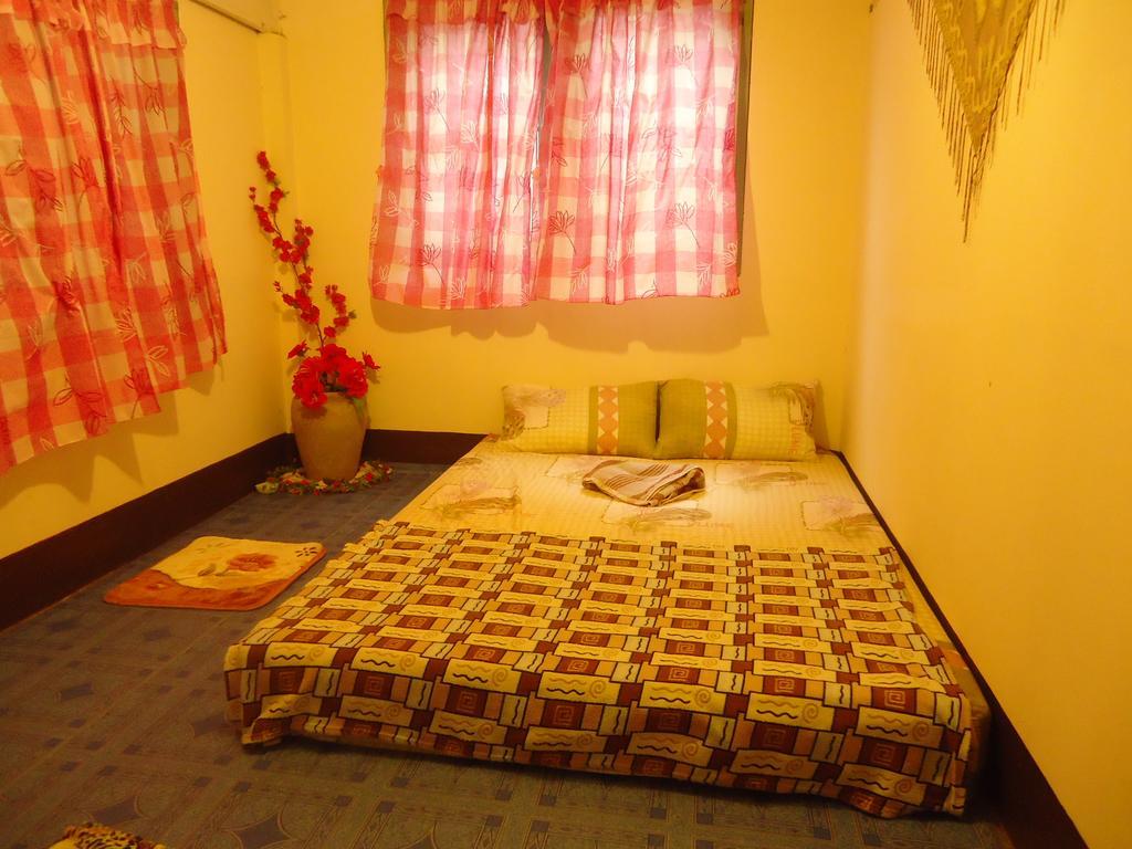 Baanchaokoh Homestay Kanchanaburi Extérieur photo